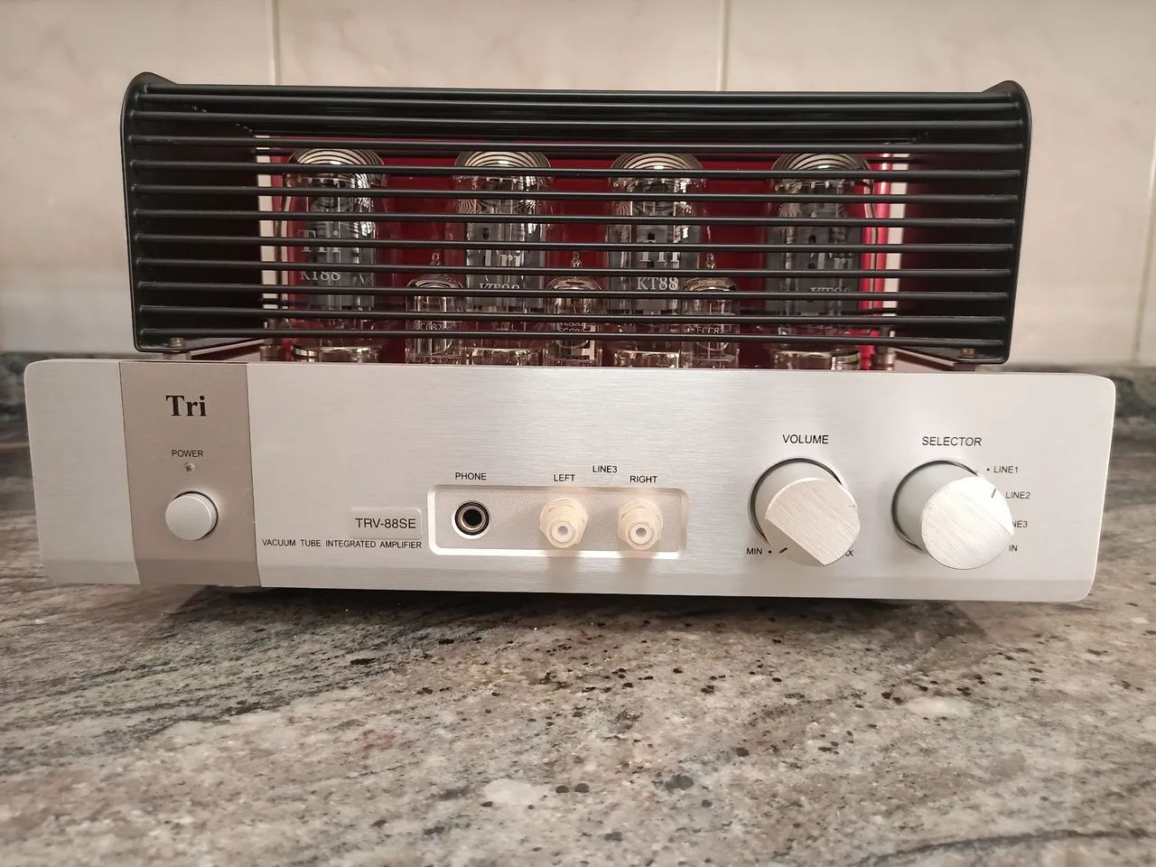 Amplificador Valvulado Triode Modelo TRV-88SE imaculado e totalmente musical. - Foto 3