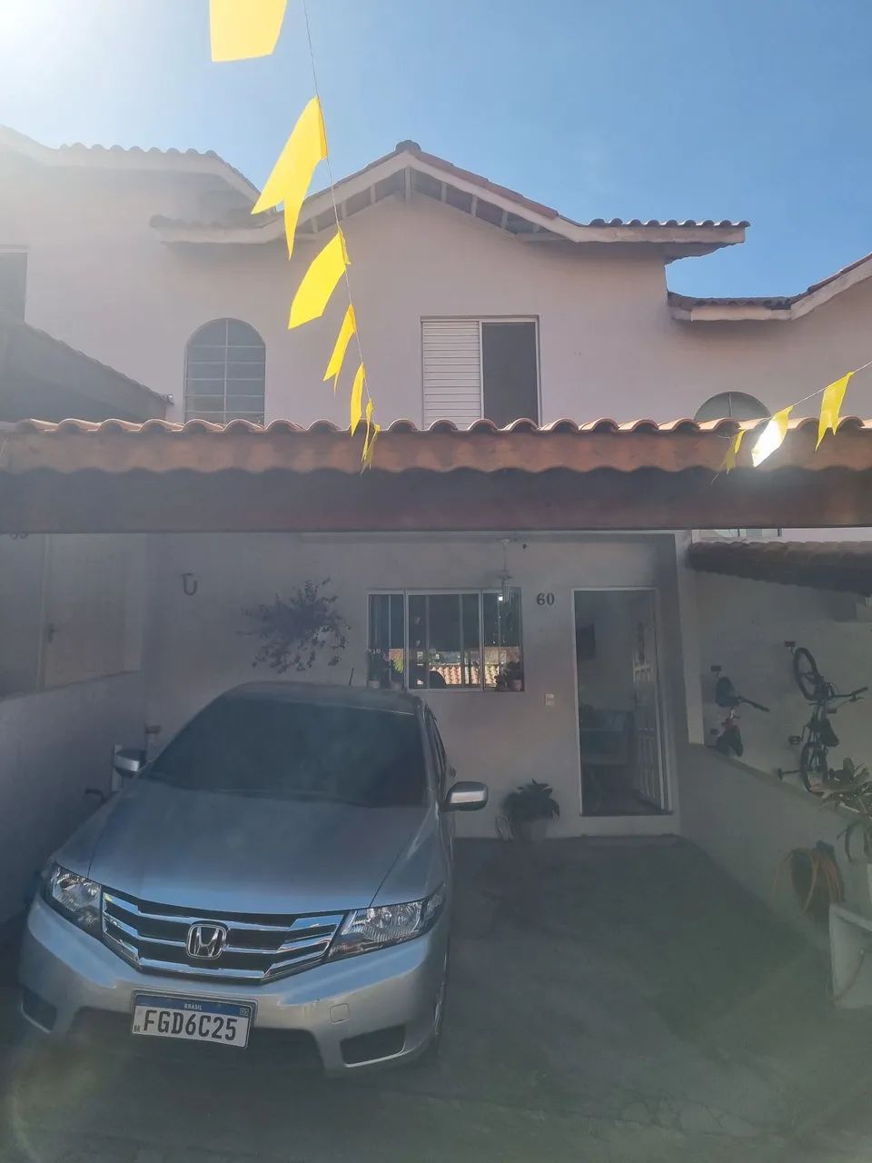 Casa - condomínio moradas dos pássaros 