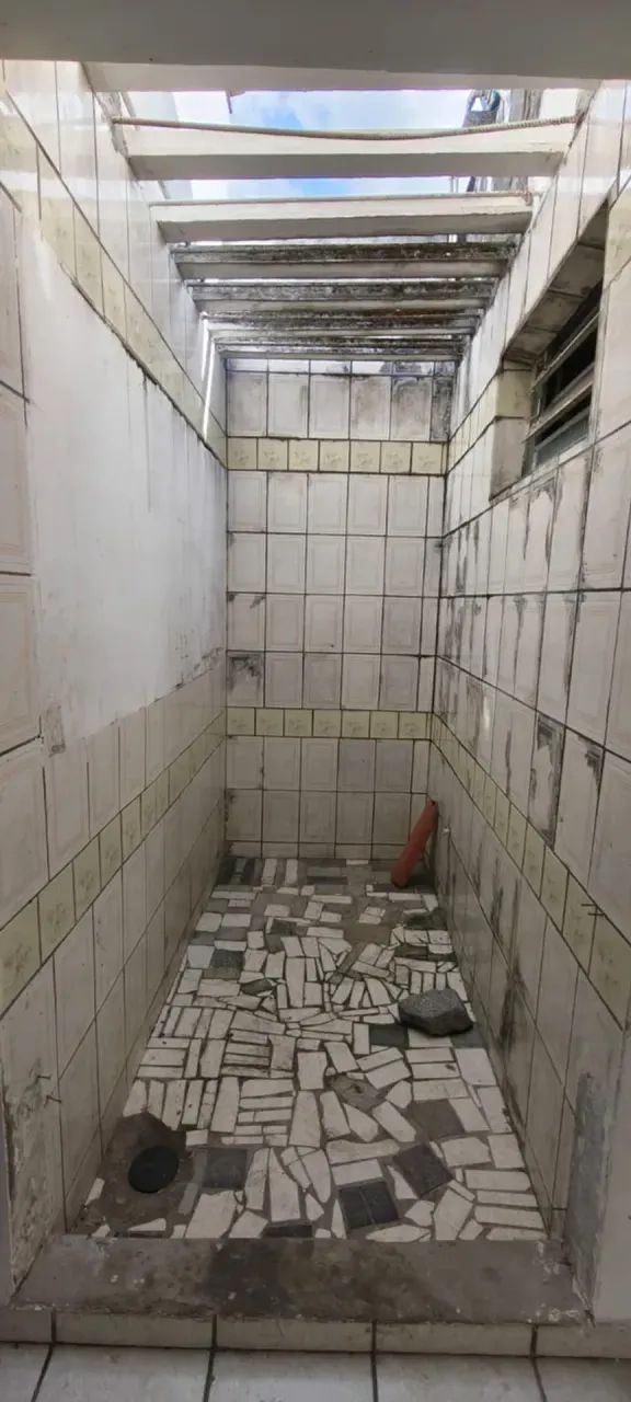 Casa possui 155m2 com 4 quartos em Benedito Bentes - Maceió - AL - Foto 3