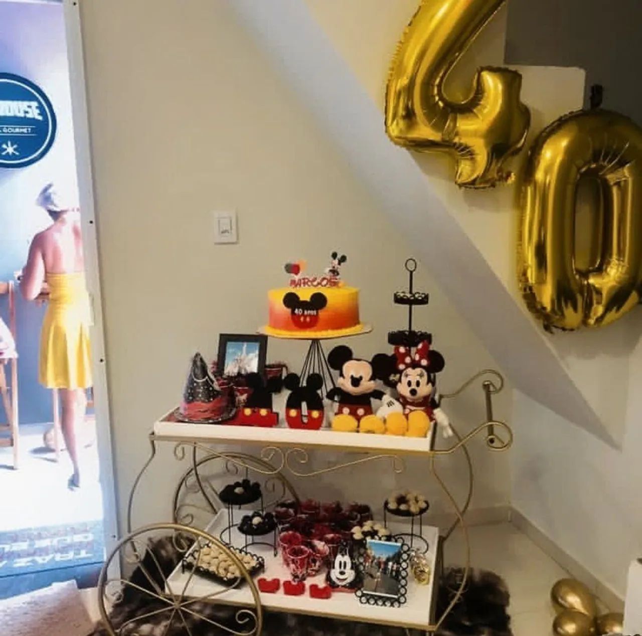 CARRINHO DE FESTA TEMÁTICA - R$ 600,00 - *