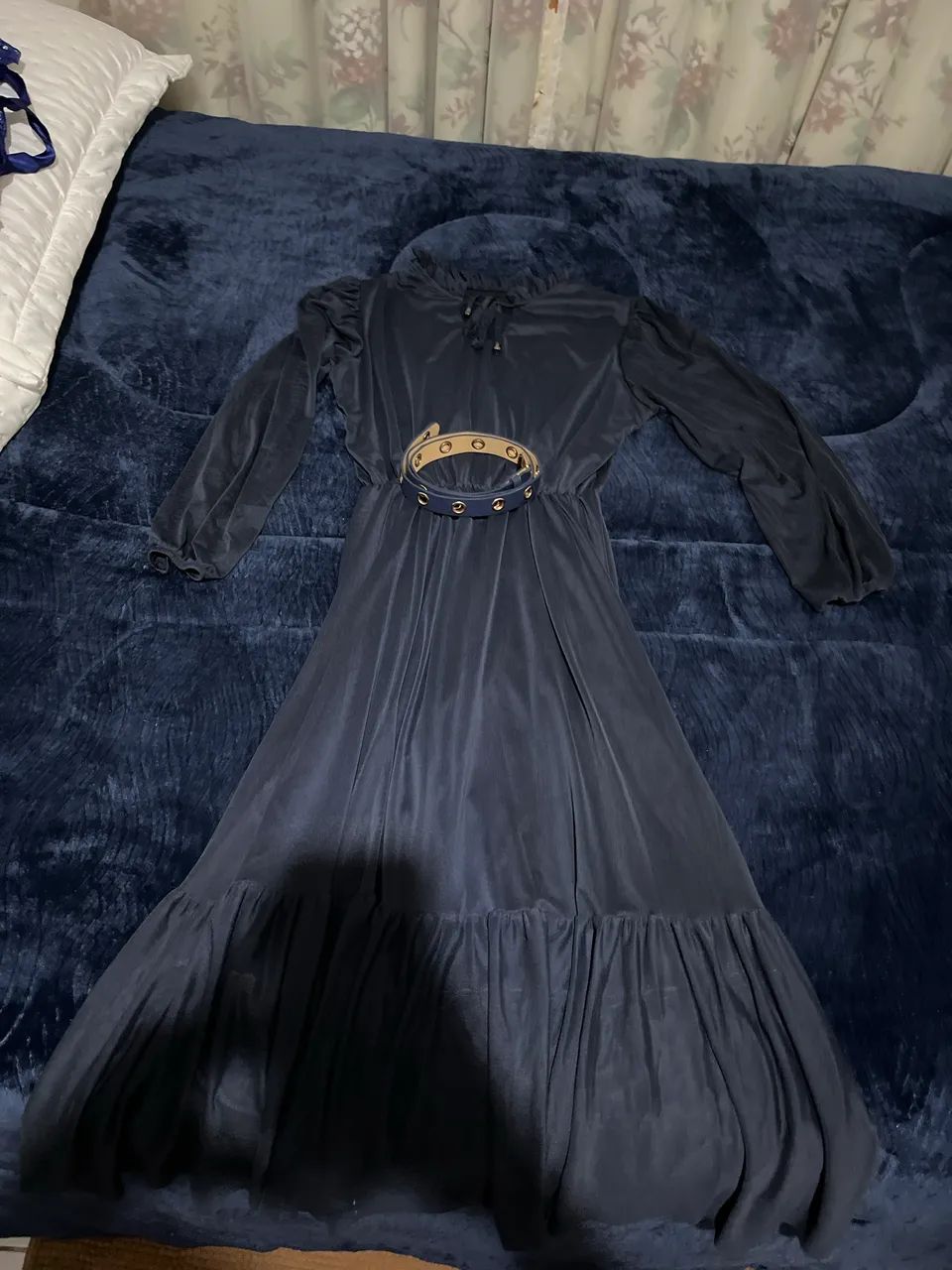 Vestido azul escuro tamanho 38 a 40 com cinto 