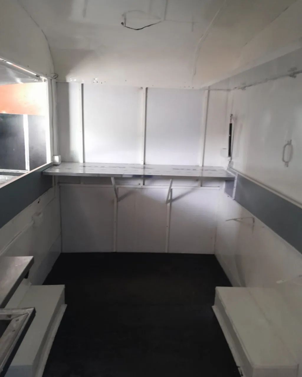 Trailer 2x1,5 para local fixo - Foto 4
