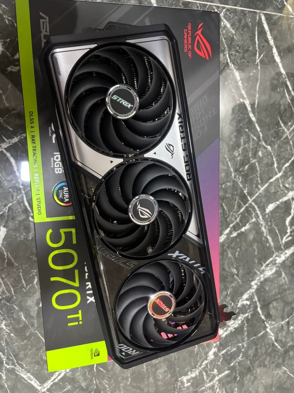 RTX 5070 Ti 16GB ROG