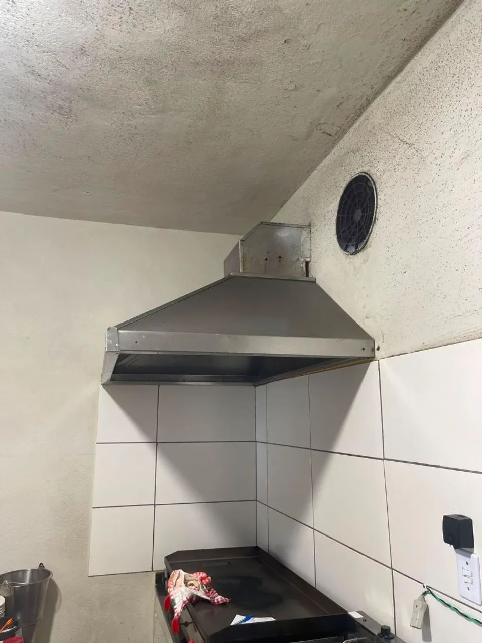 Coifa de inox com exaustor e chaminé galvanizada - Foto 5