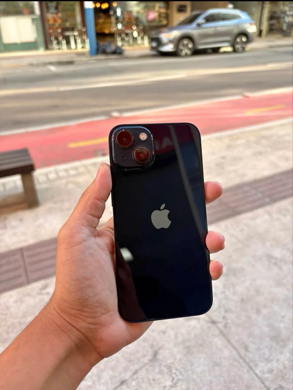 Vendo ou troco iPhone 13 - Foto 2