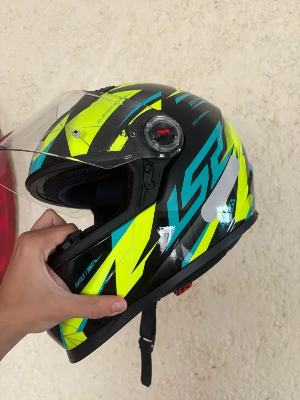 Vendo Capacete LS2 ZERO! Nem 5 meses de uso.