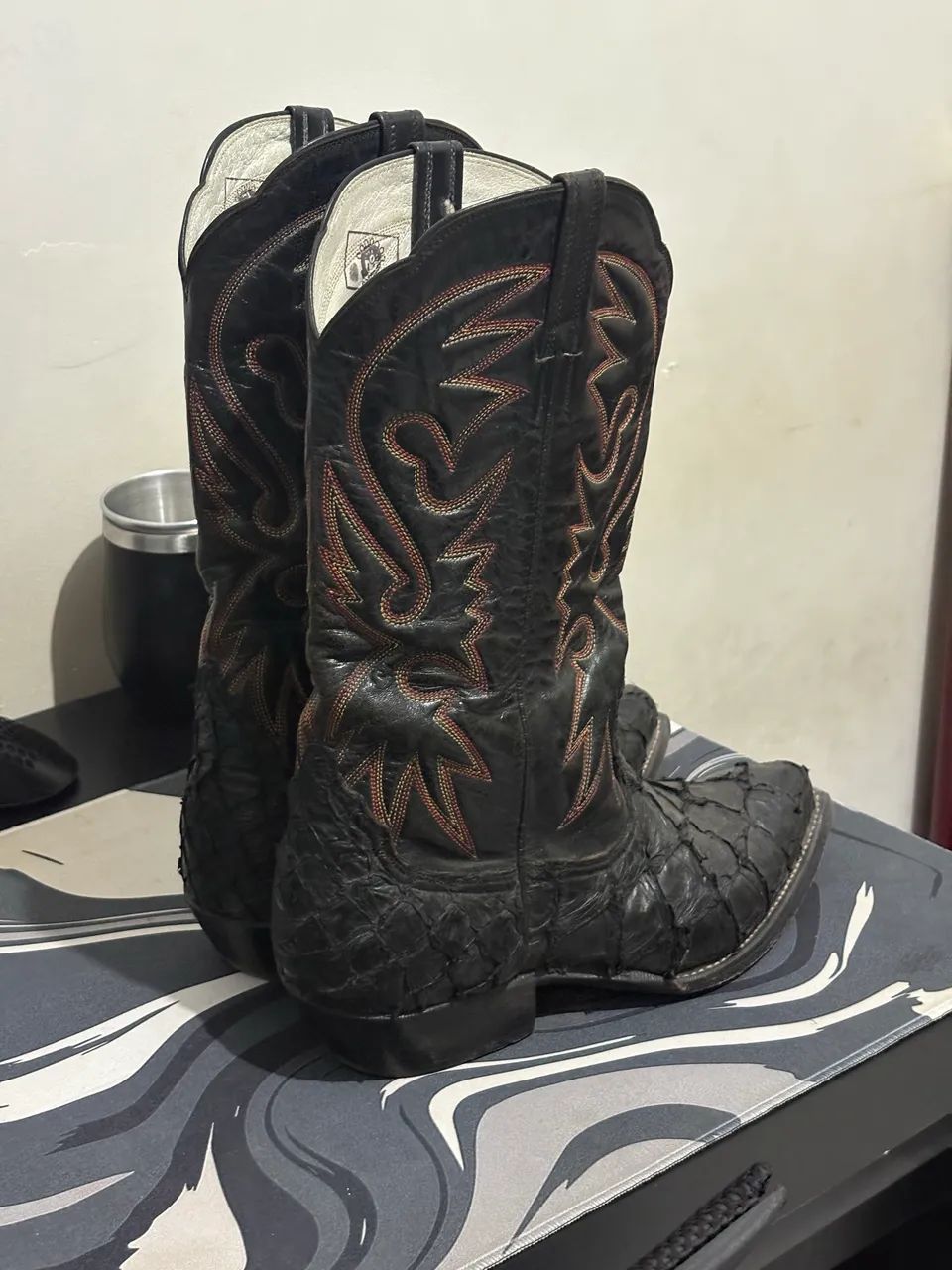 Bota de couro de pirarucu  - Foto 2