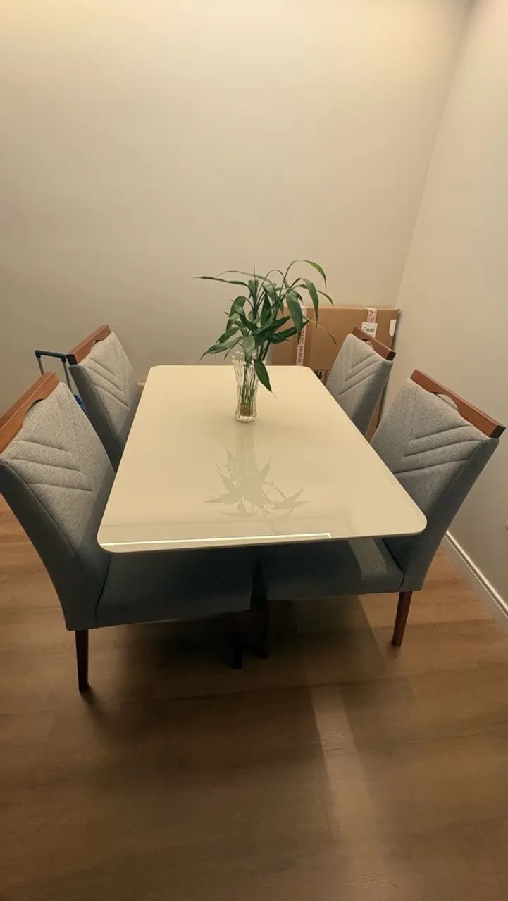 Conjunto de mesa com 4 cadeiras  - Foto 4