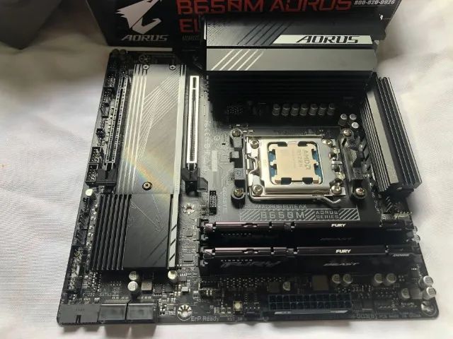 Kit Placa Mãe Gigabyte-B650M AORUS Elite Ryzen 7 8700G 32GB Ram - Foto 3