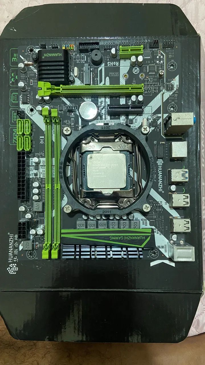 Huananzhi x99 placa-mãe motherboard kit with Xeon E5 2620v3 with