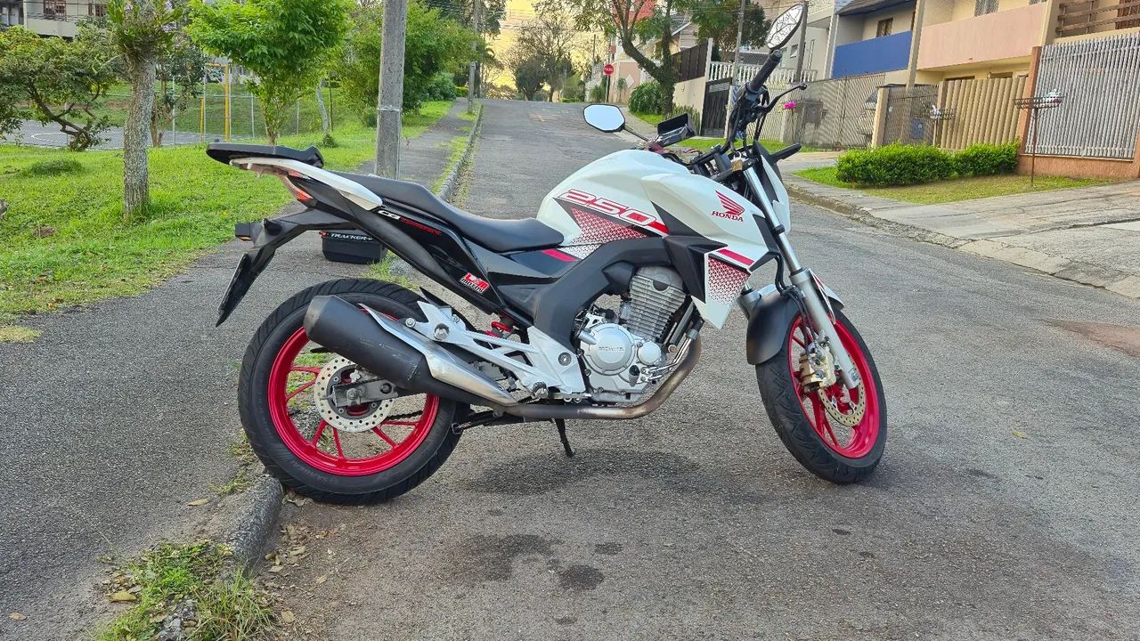 Cb250 2022 - Foto 2