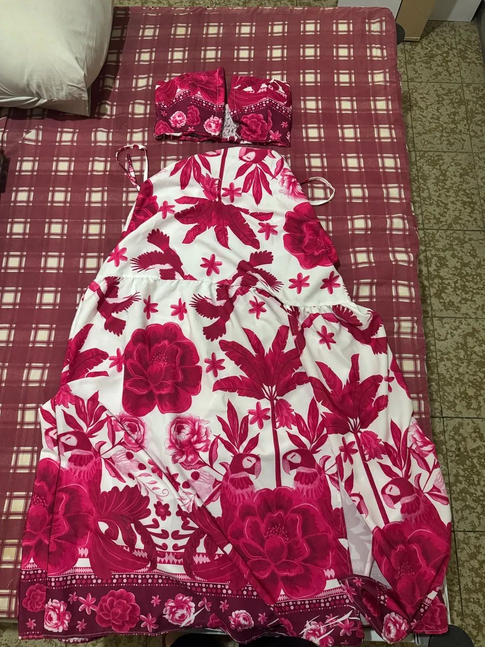 Conjunto saia longa e cropped ajustável 