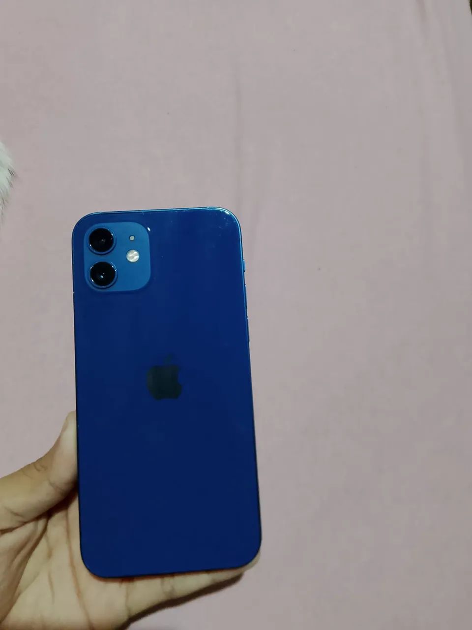 iPhone 12 azul
