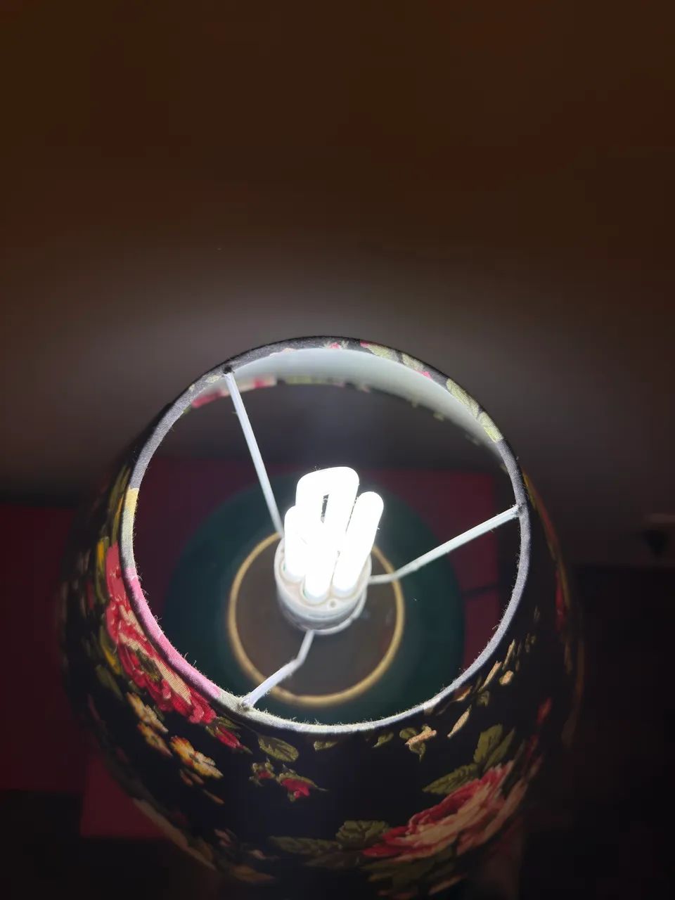 Par de Abajures Decorativos em Cerâmica - 110V | Estilo Clássico/Vintage - Foto 6