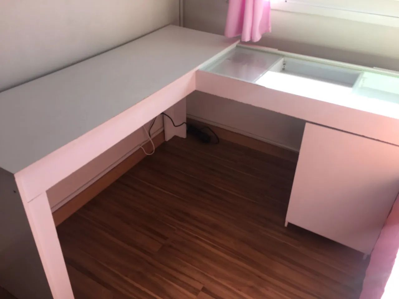 Escrivaninha/Penteadeira em L  - Foto 3