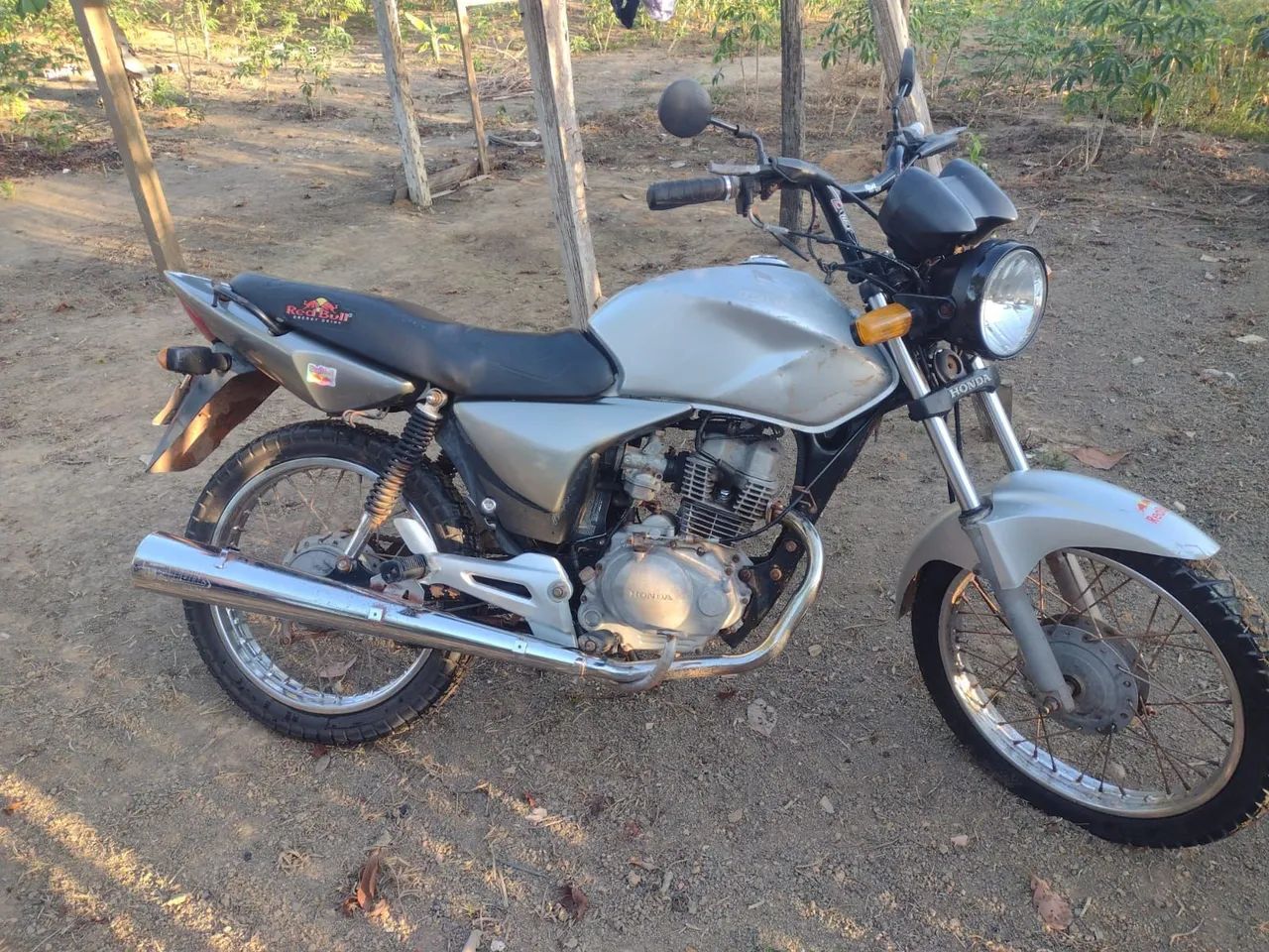 TITAN 150 