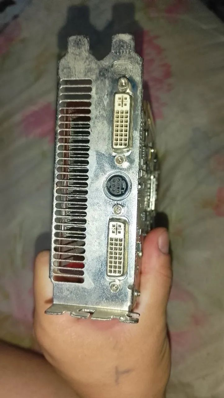 Placa de vídeo com cabo e adaptador  - Foto 3