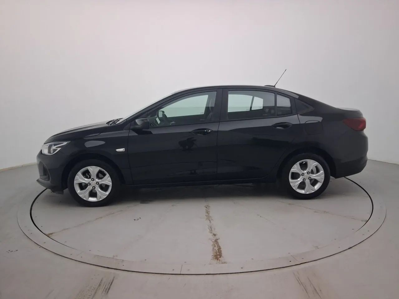 Chevrolet Onix Plus LTZ 1.0 12V TB Flex Aut. 4P, foto 2 de 18