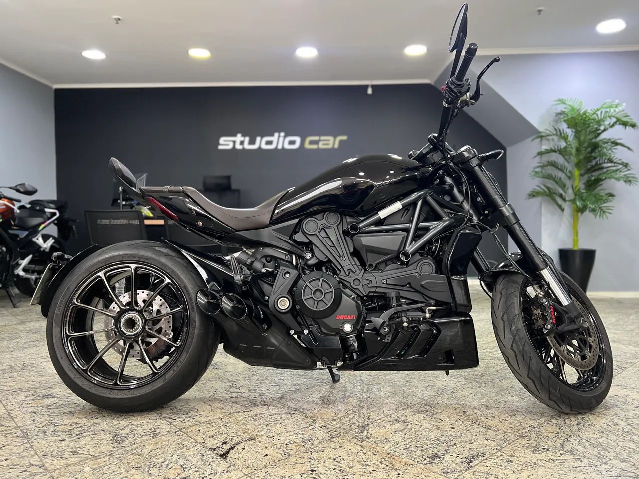 Ducati Diavel S 