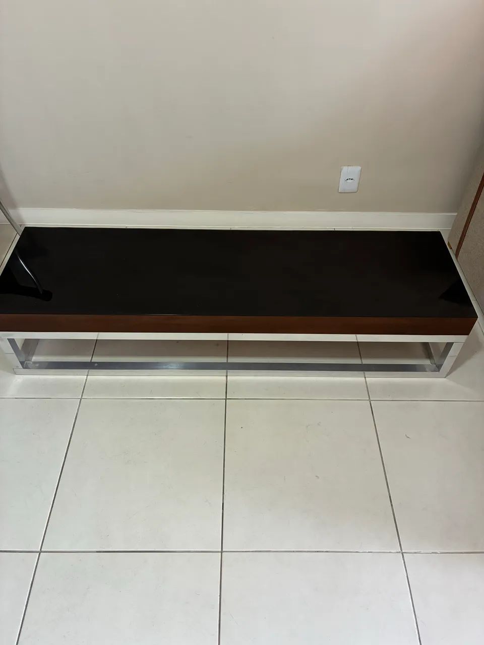 Mesa de centro laqueada 1,40 x 40cm NOVA