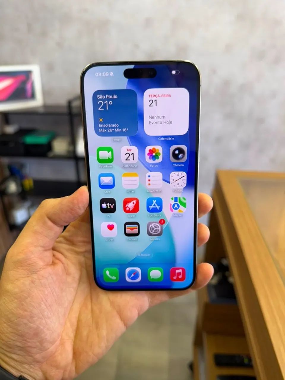 iPhone 15 pro max 256gb Natural titanium (Anápolis) - Foto 2
