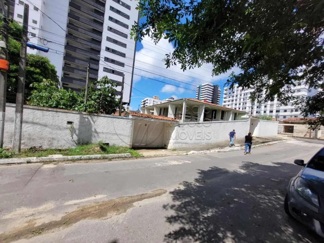Casa mais 2 terrenos na Gruta de Lourdes