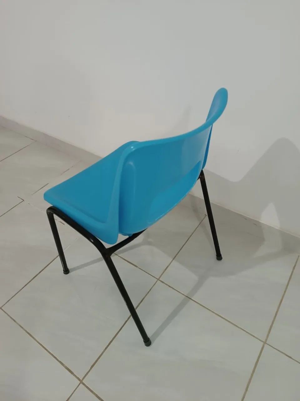 4x Cadeiras de plástico resistente - Foto 3