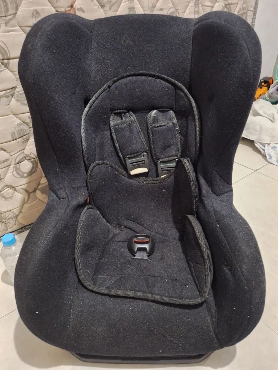 Vendo cadeira de bebê para carro.
