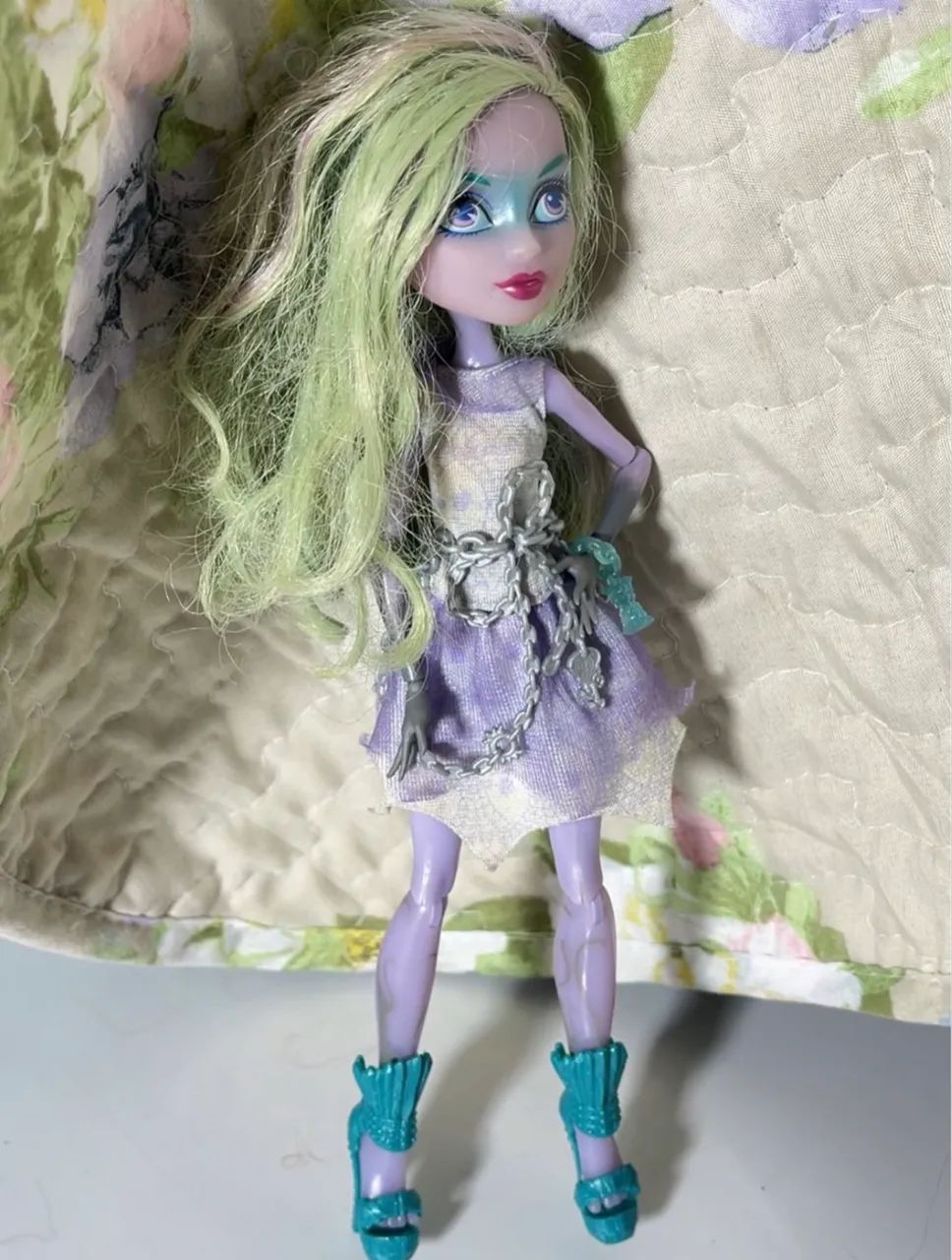 Boneca Twyla Haunted Monster High