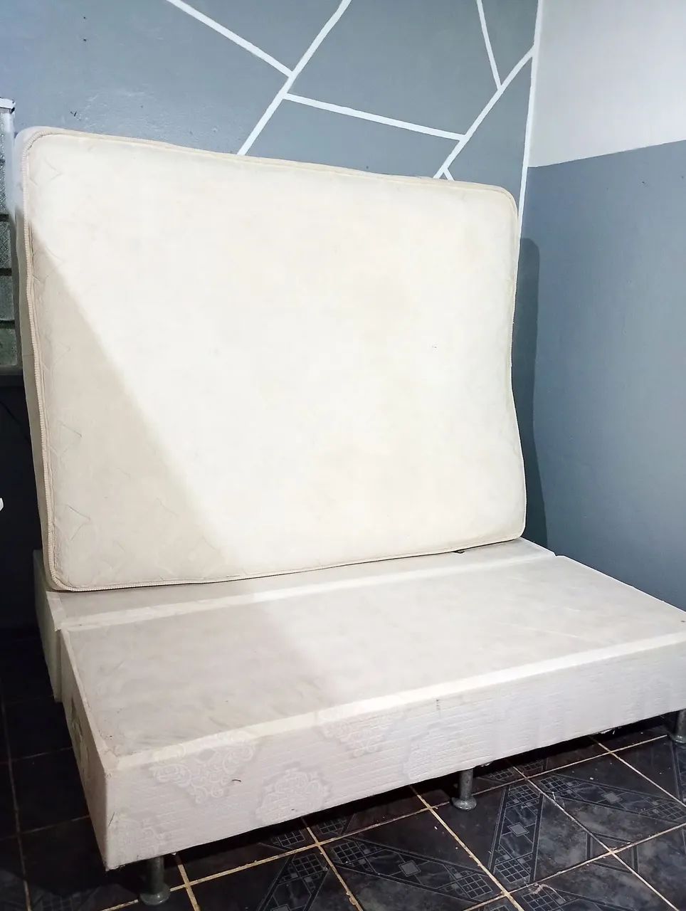 Cama Queen Size Bases E Colchão De Molas Confortavel Higienizada 