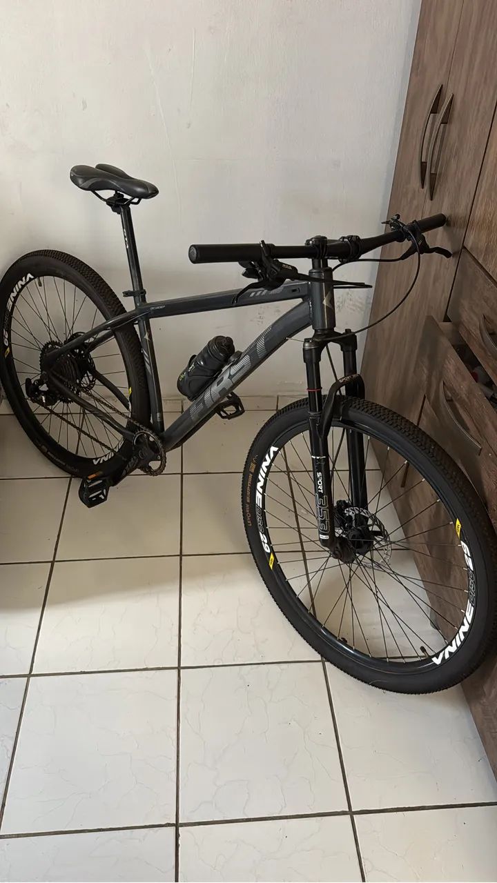 Bicicleta quadro First tamanho 17 
