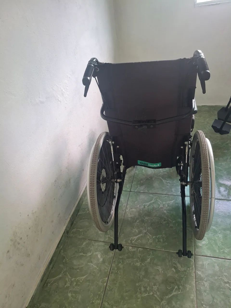 Vendo cadeira de roda normal  - Foto 3