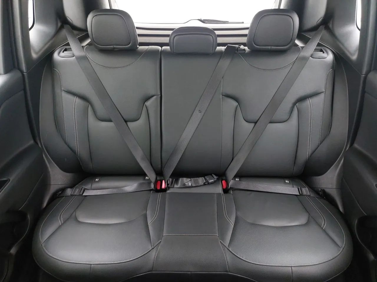 Jeep Renegade Long. T270 1.3 TB 4x2 Flex Aut., foto 18 de 18