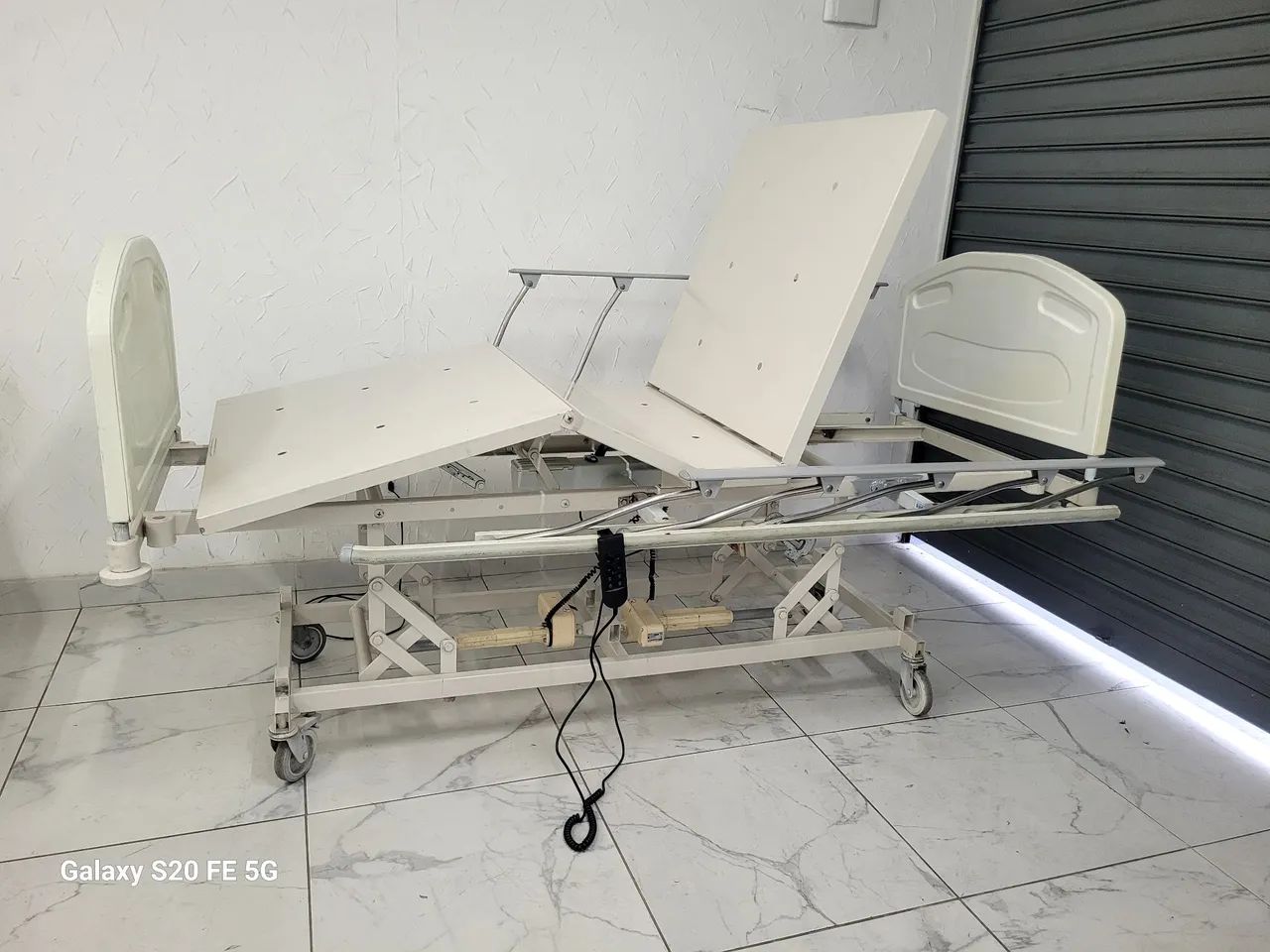 Cama Hospitalar elétrica com elevação  - Foto 2