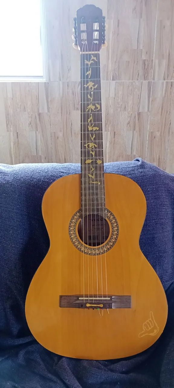 Violão semi profissional acústico