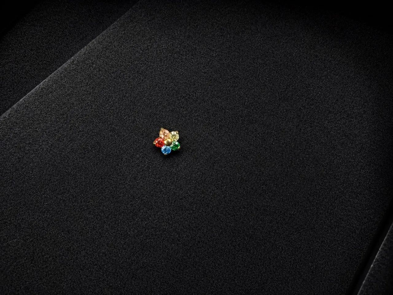 Piercing em titânio 