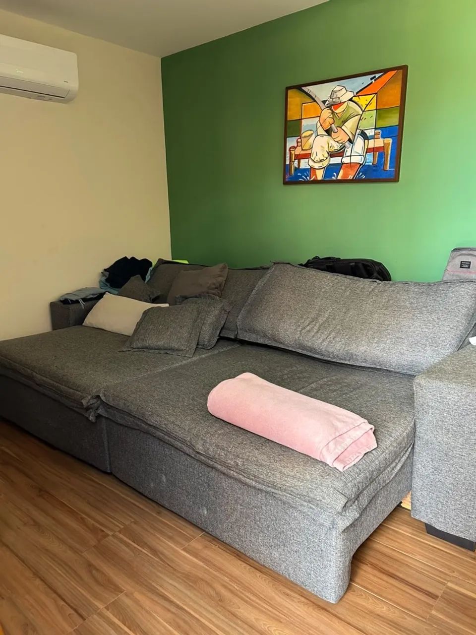 Vendo sofá super espaçoso!