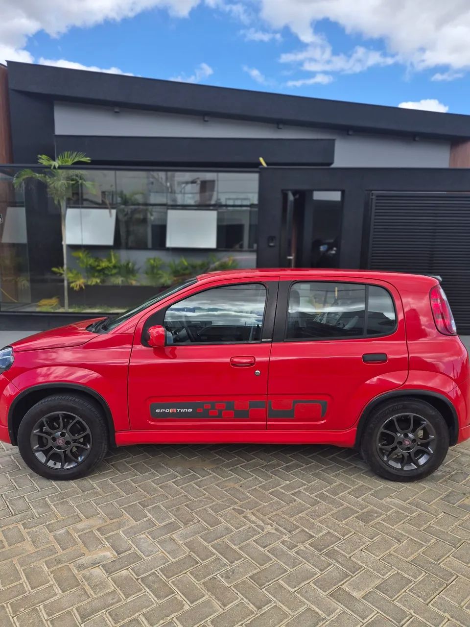 Fiat Uno Sporting 1.4 EVO Fire Flex 8V 4P 2012 - Foto 2
