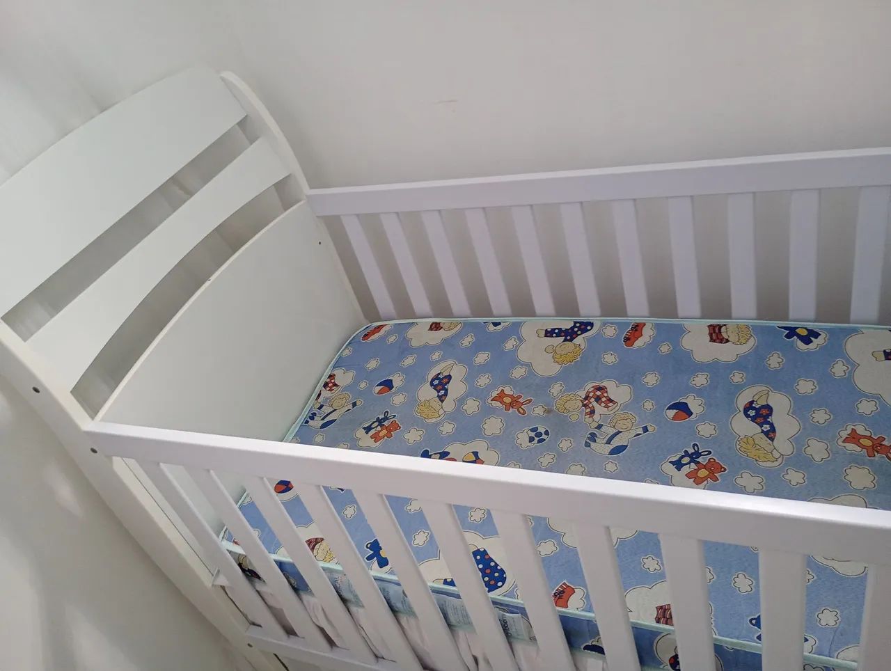 Berço que vira cama, acompanha colchão - Foto 3