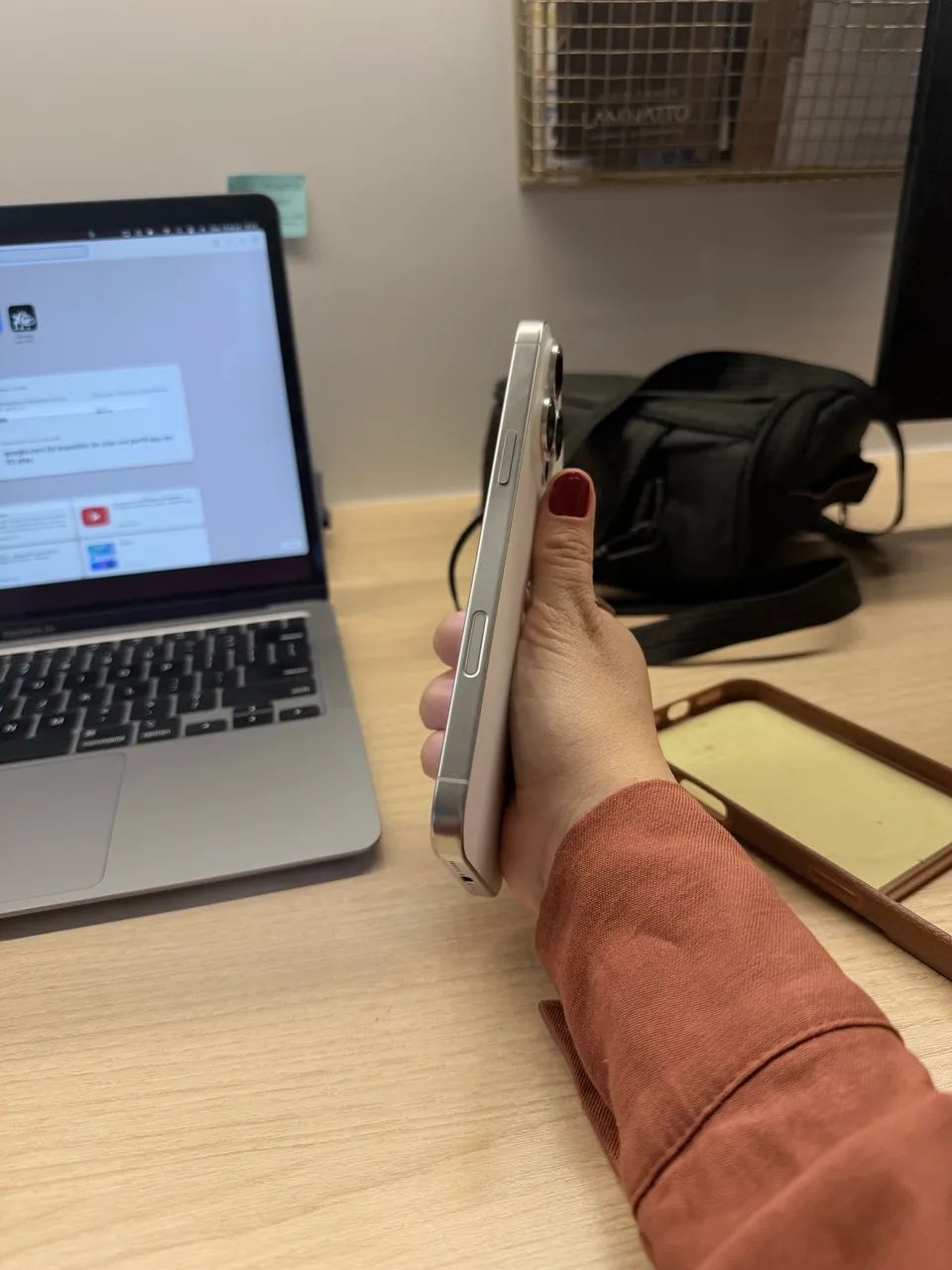 iPhone 16 pro max 256 ( na garantia ainda)  - Foto 5