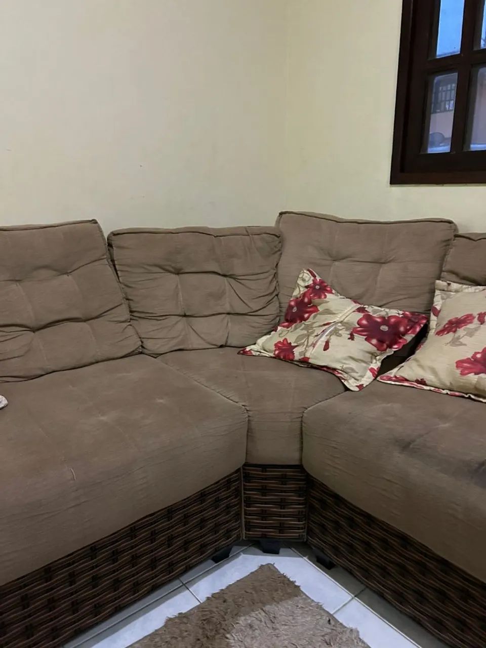 Sofá L, só está precisando de uma lavagem  - Foto 3