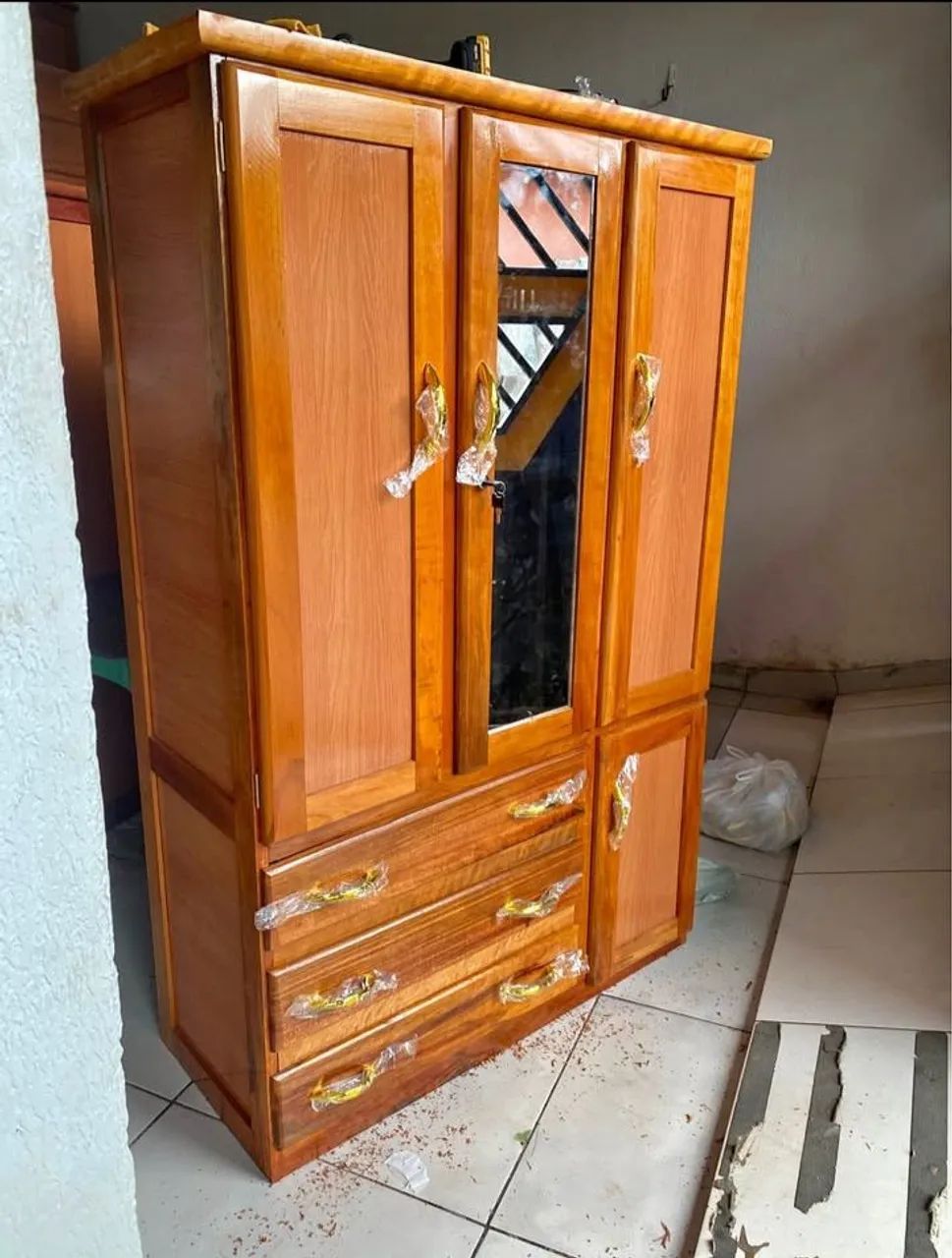 Guarda Roupa de Solteiro Alta Qualidade 