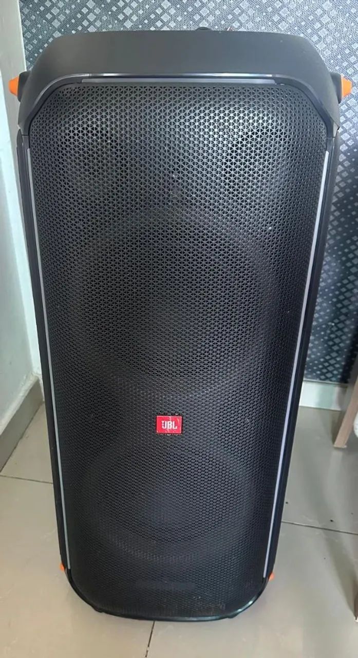 BAIXOU!  JBL 710 PartyBox em estado de nova