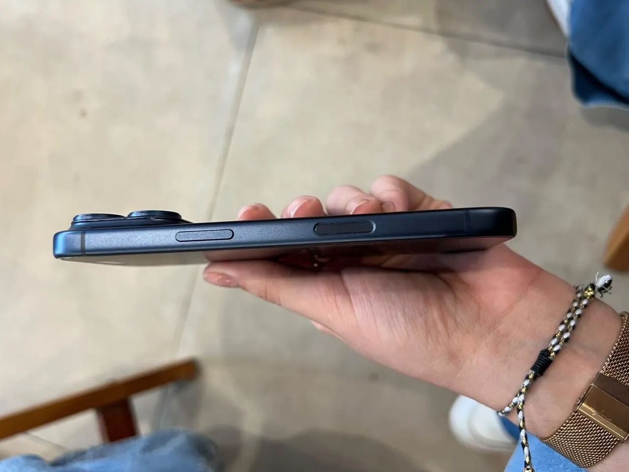 17 pro azul 256gb  - Foto 4
