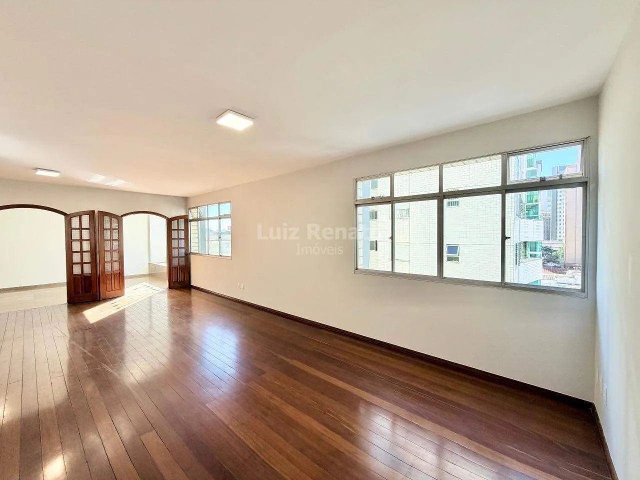 Apartamento à venda no bairro Savassi