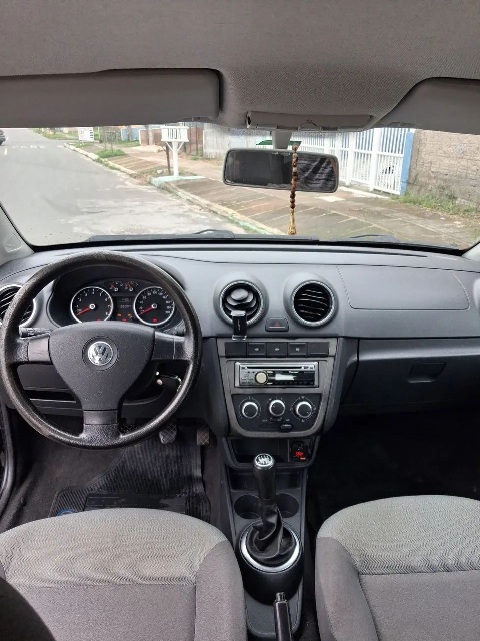 Volkswagen Voyage VOYAGE 1.0/1.0 City Mi Total Flex 8V 4p 2010
