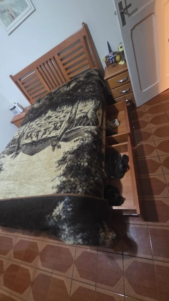 CAMA CASAL MADEIRA COM GAVETAS E COLCHÃO  - Foto 2