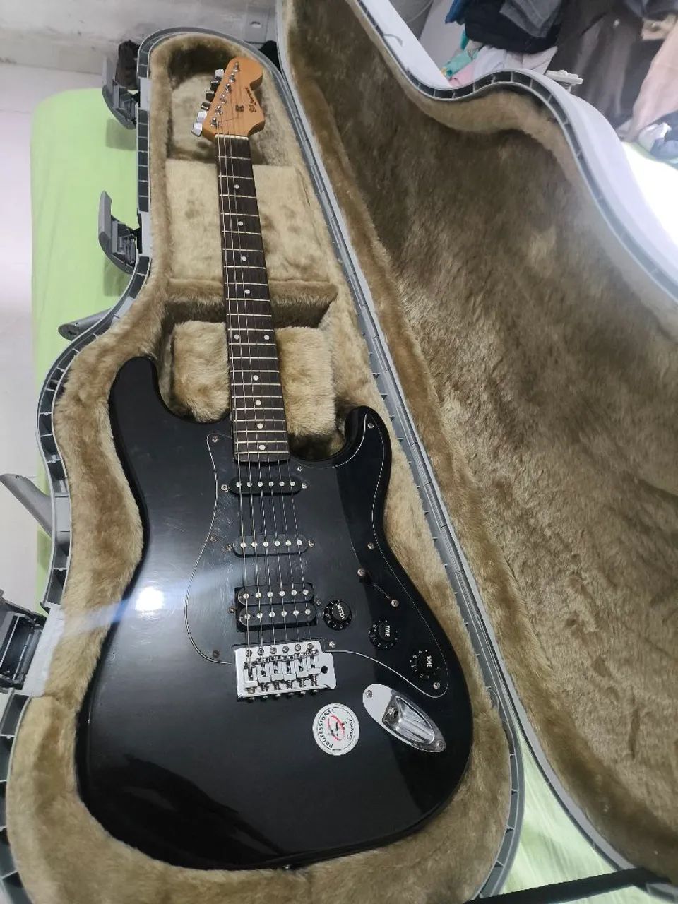 Guitarra stratocaster