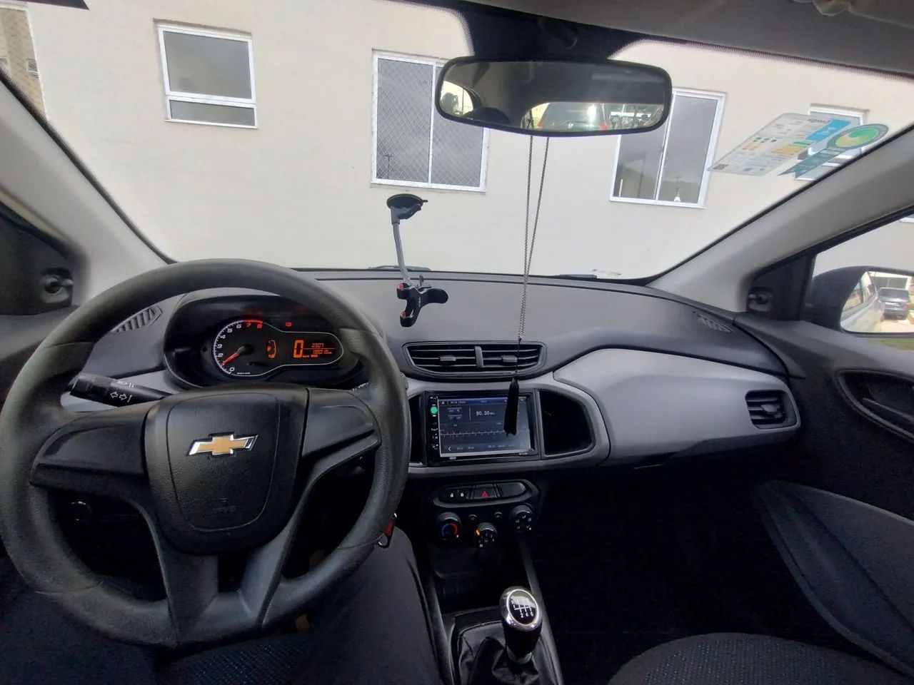 Chevrolet Onix JOY Hatch 1.0 8V Flex Mec. 4P 2018 - Foto 3