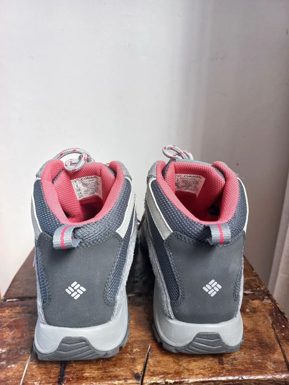 Bota Columbia Feminina Crestwood Mid Waterproof NOVA tam. 36 - Foto 3